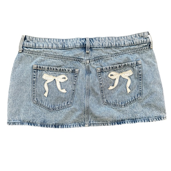 Hollister Dresses & Skirts - Y2K Hollister Skirt Women 33/16 Blue Denim Light Wash Mini Micro Low Rise Bows